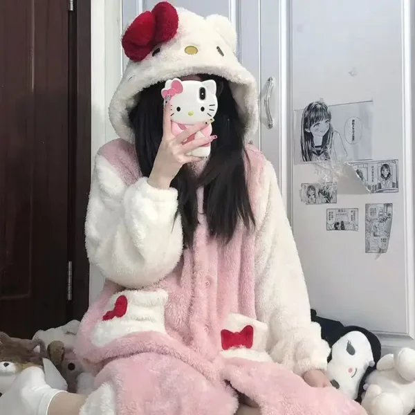 albornoz hello kitty chic