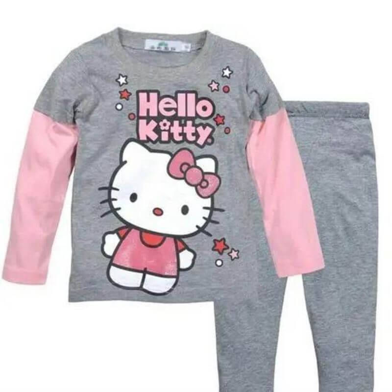 hello kitty en pijama