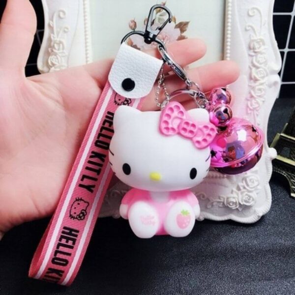 llavero hello kitty cascabel violeta