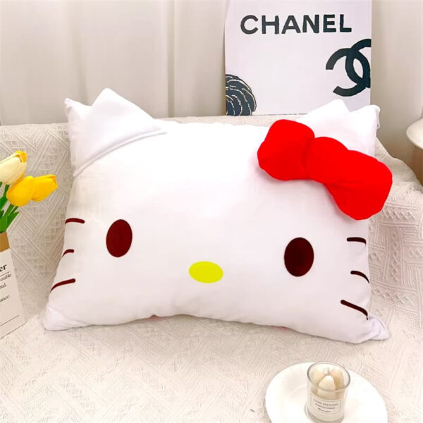 cojin hello kitty blanco