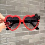 gafas de sol hello kitty corazon rojo