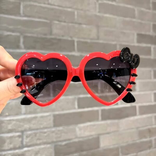 gafas de sol hello kitty corazon rojo